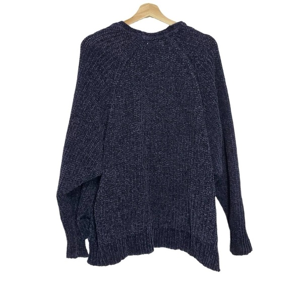 Urban Outfitters | Super Soft Chenille Knit Open Front Oversized Cardigan - Picture 4 of 6